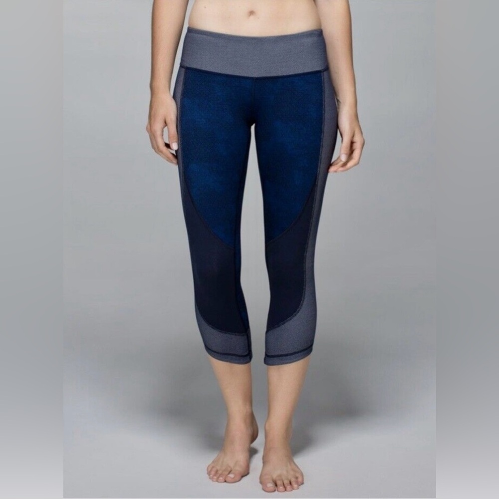 Lululemon 🍋 Wunder Under Crop Special Edition Sashiko Size 8